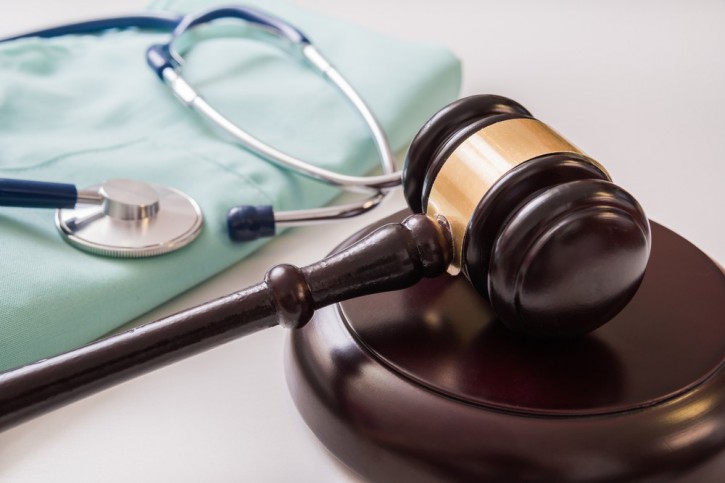 Jakie obowiązki prawne musi wypełnić fizjoterapeuta lecząc pacjentów?